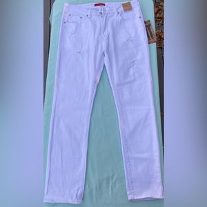 “MBX” WHITE RIPPED JEANS 
SIZE: W34 L32